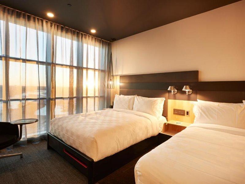 Alt Hotel Calgary East Village Экстерьер фото