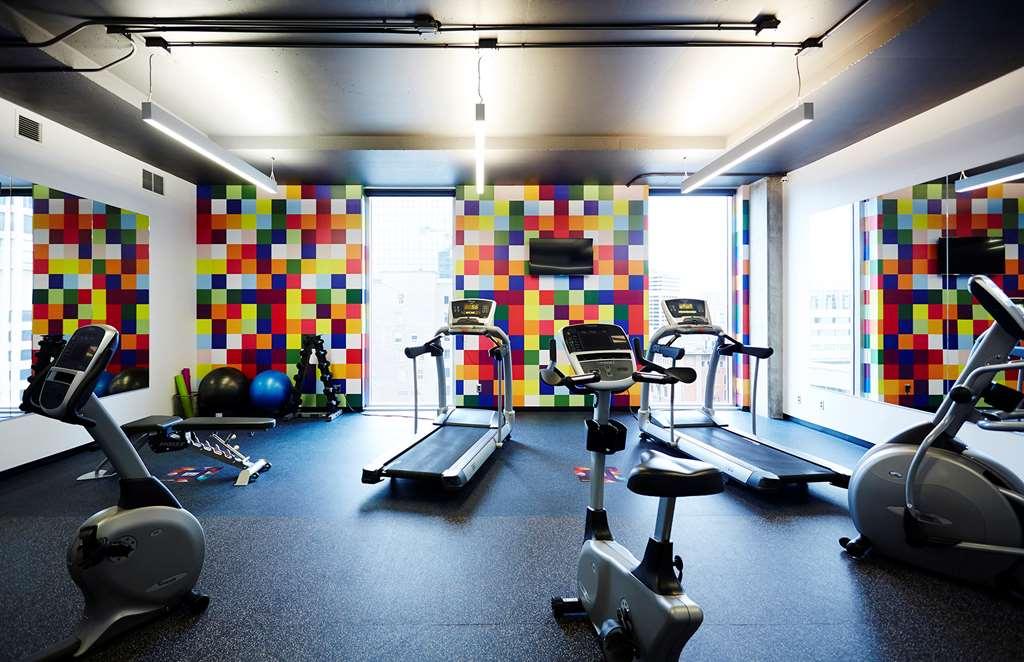 Alt Hotel Calgary East Village Удобства фото