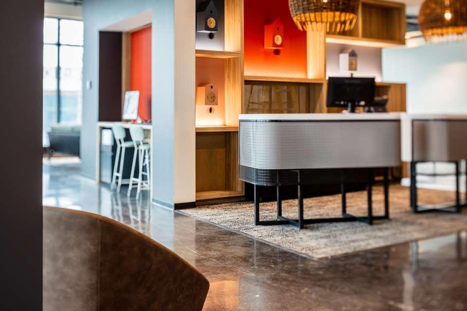 Alt Hotel Calgary East Village Удобства фото