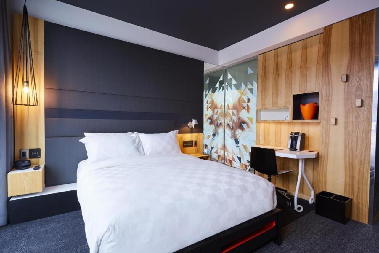 Alt Hotel Calgary East Village Экстерьер фото