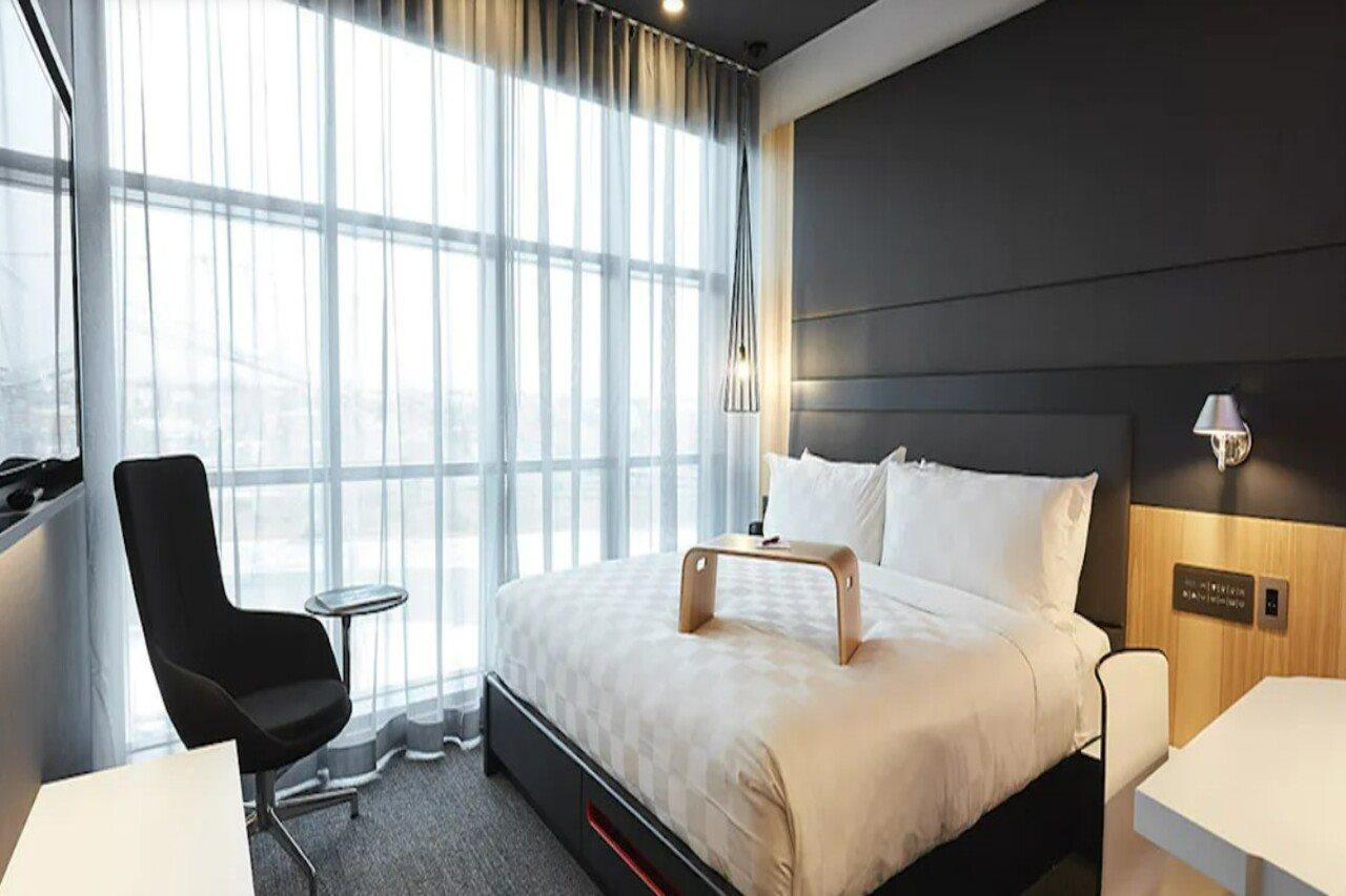 Alt Hotel Calgary East Village Экстерьер фото