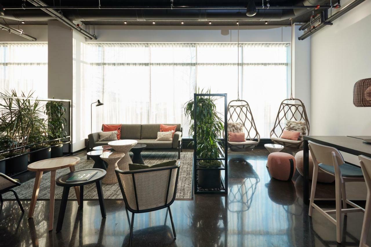 Alt Hotel Calgary East Village Экстерьер фото