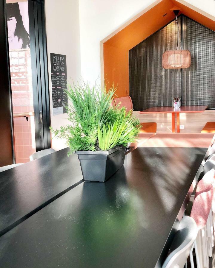 Alt Hotel Calgary East Village Экстерьер фото
