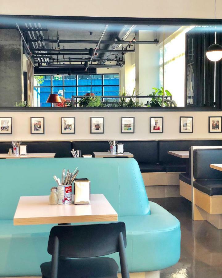 Alt Hotel Calgary East Village Экстерьер фото